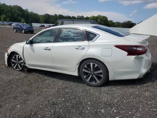 1N4AL3AP3JC223857 2018 NISSAN ALTIMA - Image 2