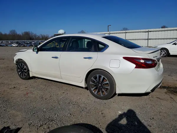 1N4AL3AP3JC225902 2018 NISSAN ALTIMA - Image 2