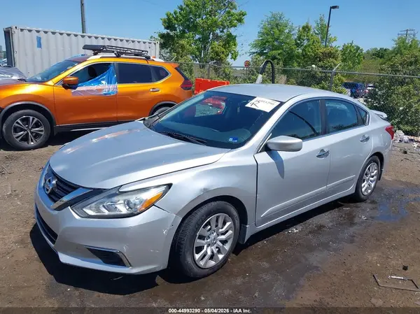 1N4AL3AP3JC225964 2018 NISSAN ALTIMA - Image 2
