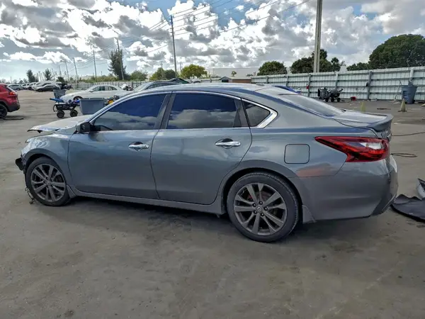 1N4AL3AP3JC226404 2018 NISSAN ALTIMA - Image 2