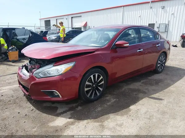 1N4AL3AP3JC227083 2018 NISSAN ALTIMA - Image 2