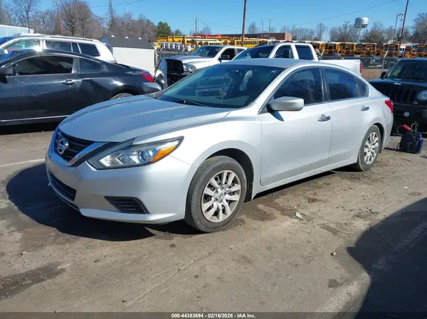 1N4AL3AP3JC227956 2018 NISSAN ALTIMA - Image 2