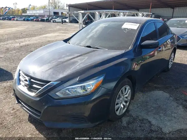 1N4AL3AP3JC230372 2018 NISSAN ALTIMA - Image 2