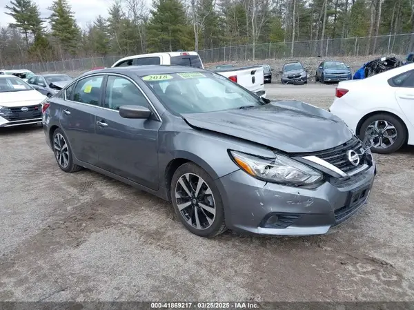 1N4AL3AP3JC233076 2018 NISSAN ALTIMA - Image 1