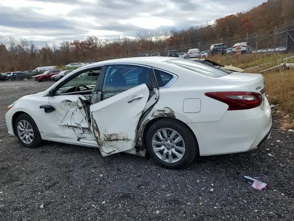 1N4AL3AP3JC233210 2018 NISSAN ALTIMA - Image 2