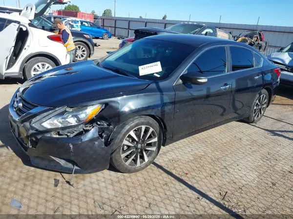 1N4AL3AP3JC234583 2018 NISSAN ALTIMA - Image 2