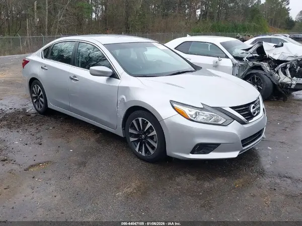 1N4AL3AP3JC239296 2018 NISSAN ALTIMA - Image 1