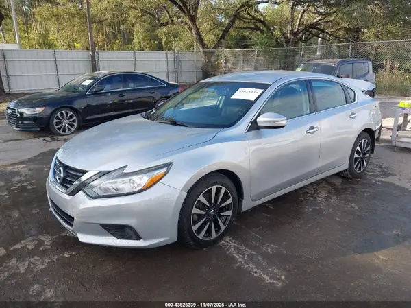 1N4AL3AP3JC239430 2018 NISSAN ALTIMA - Image 2