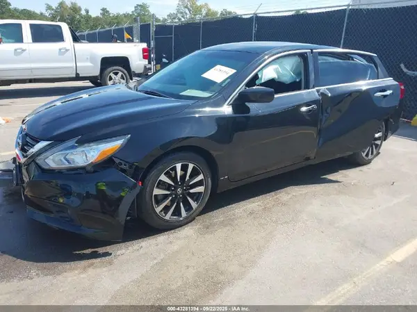 1N4AL3AP3JC240996 2018 NISSAN ALTIMA - Image 2