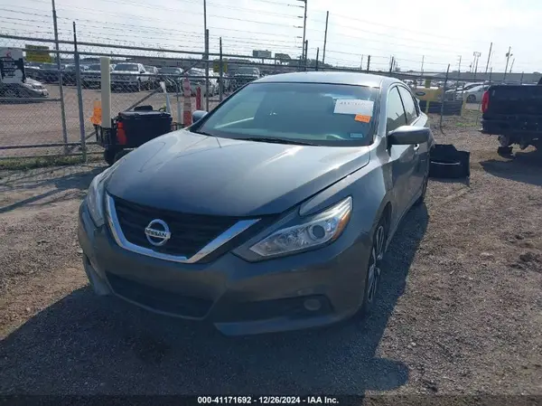 1N4AL3AP3JC242974 2018 NISSAN ALTIMA - Image 2