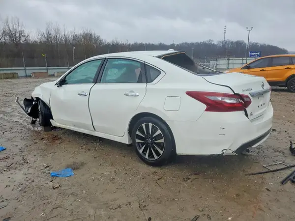 1N4AL3AP3JC245325 2018 NISSAN ALTIMA - Image 2