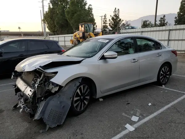 1N4AL3AP3JC246667 2018 NISSAN ALTIMA - Image 1