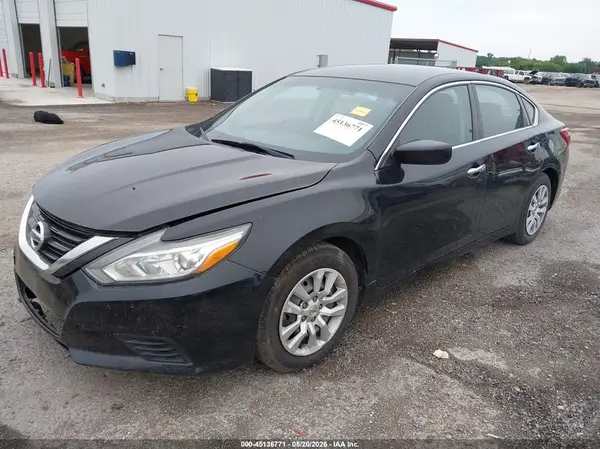 1N4AL3AP3JC250069 2018 NISSAN ALTIMA - Image 2