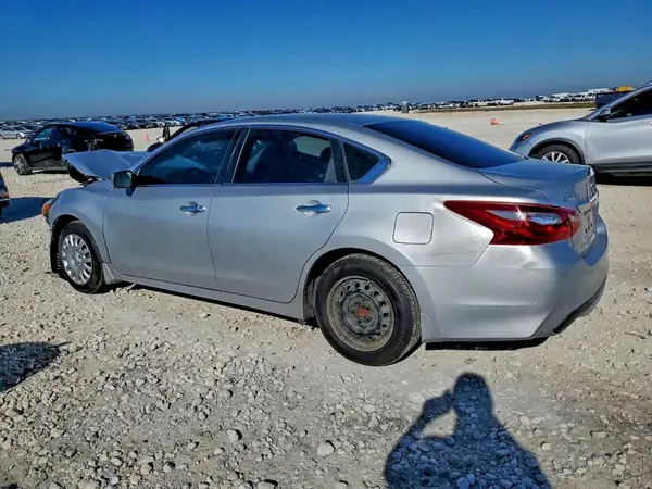 1N4AL3AP3JC250394 2018 NISSAN ALTIMA - Image 2