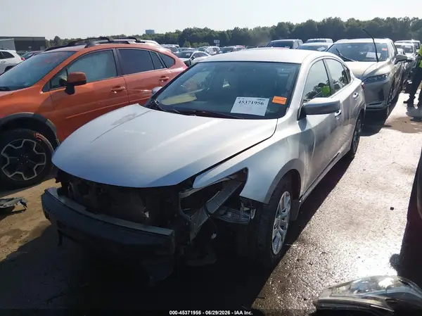 1N4AL3AP3JC250573 2018 NISSAN ALTIMA - Image 2