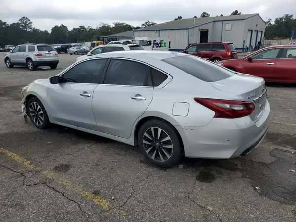 1N4AL3AP3JC250976 2018 NISSAN ALTIMA - Image 2