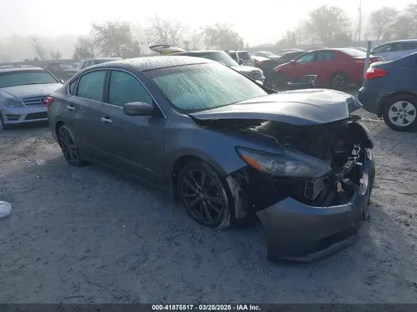 1N4AL3AP3JC251822 2018 NISSAN ALTIMA - Image 1