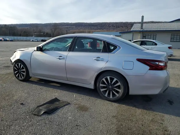 1N4AL3AP3JC252372 2018 NISSAN ALTIMA - Image 2