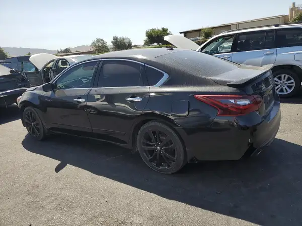 1N4AL3AP3JC255207 2018 NISSAN ALTIMA - Image 2
