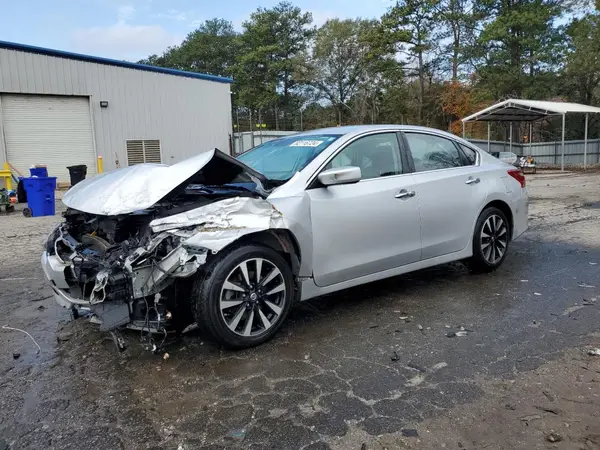 1N4AL3AP3JC256308 2018 NISSAN ALTIMA - Image 1