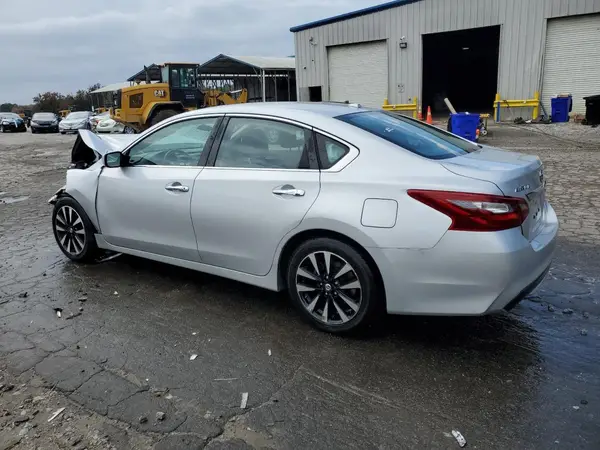1N4AL3AP3JC256308 2018 NISSAN ALTIMA - Image 2