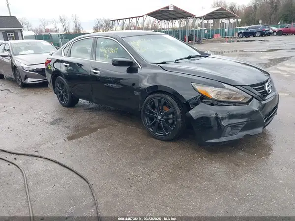 1N4AL3AP3JC263128 2018 NISSAN ALTIMA - Image 1