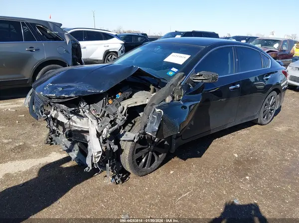 1N4AL3AP3JC263761 2018 NISSAN ALTIMA - Image 2