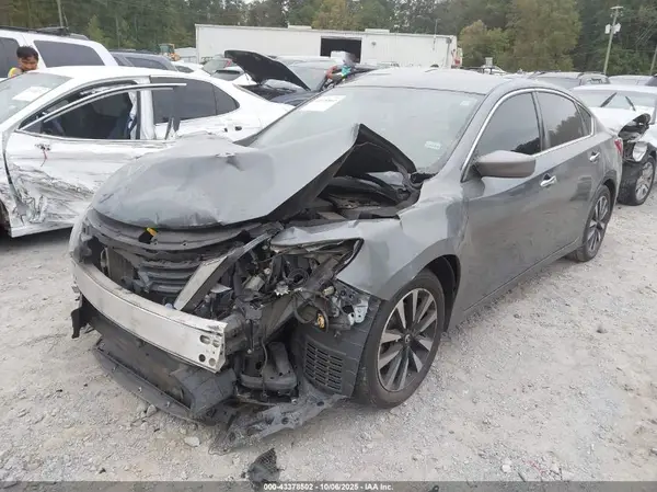 1N4AL3AP3JC263985 2018 NISSAN ALTIMA - Image 2