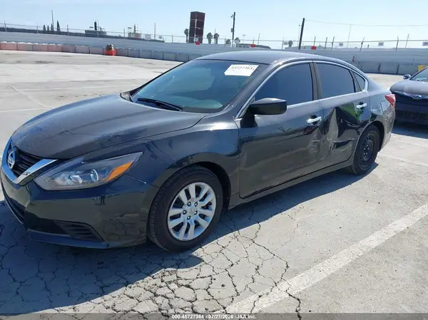 1N4AL3AP3JC264022 2018 NISSAN ALTIMA - Image 2