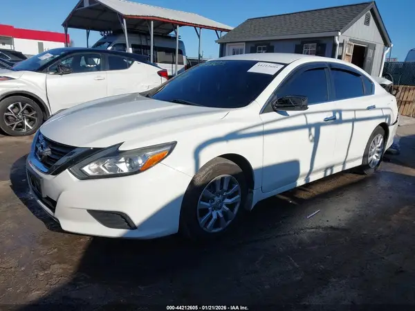 1N4AL3AP3JC264487 2018 NISSAN ALTIMA - Image 2