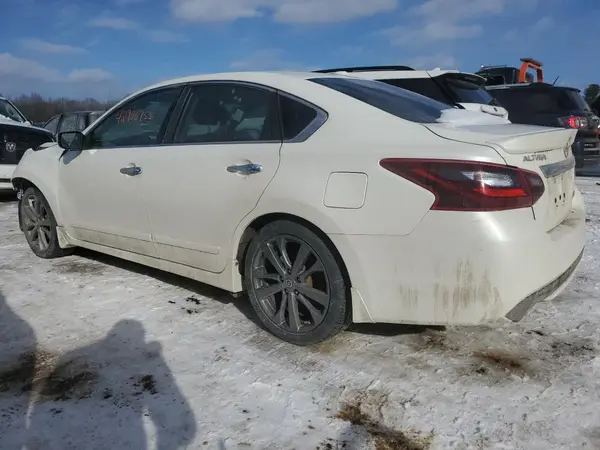1N4AL3AP3JC264585 2018 NISSAN ALTIMA - Image 2