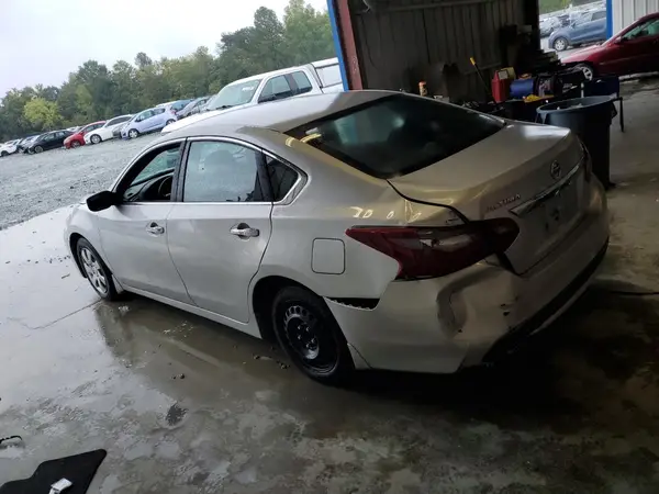 1N4AL3AP3JC265929 2018 NISSAN ALTIMA - Image 2