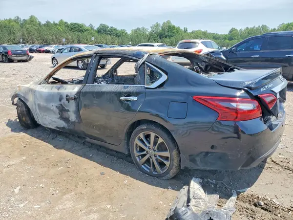 1N4AL3AP3JC267745 2018 NISSAN ALTIMA - Image 2