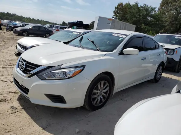 1N4AL3AP3JC268264 2018 NISSAN ALTIMA - Image 1