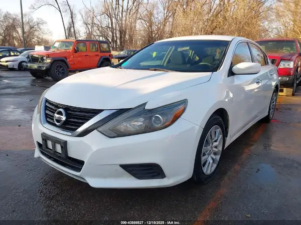 1N4AL3AP3JC269382 2018 NISSAN ALTIMA - Image 2