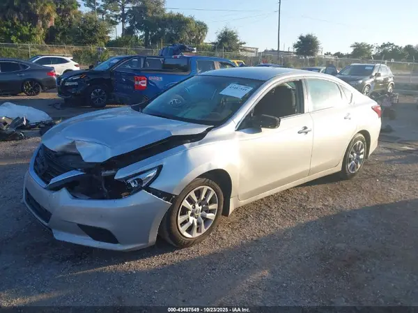 1N4AL3AP3JC271195 2018 NISSAN ALTIMA - Image 2