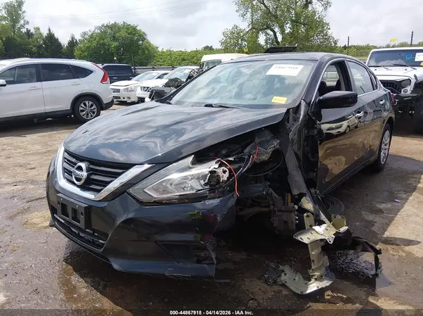 1N4AL3AP3JC272461 2018 NISSAN ALTIMA - Image 2
