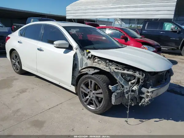 1N4AL3AP3JC274467 2018 NISSAN ALTIMA - Image 1