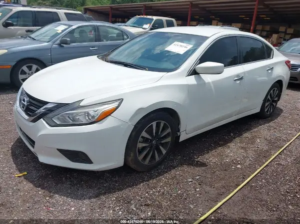 1N4AL3AP3JC274887 2018 NISSAN ALTIMA - Image 2