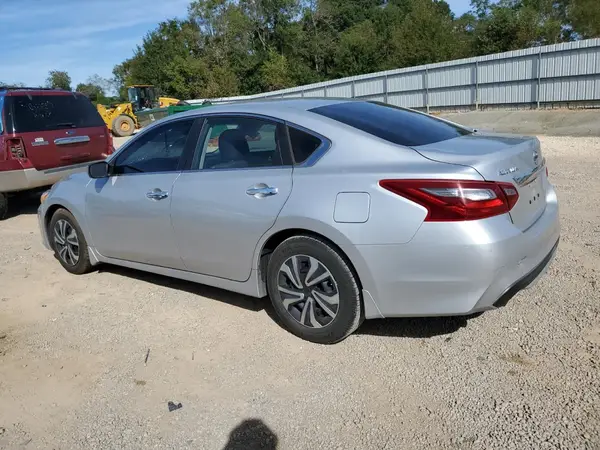 1N4AL3AP3JC275621 2018 NISSAN ALTIMA - Image 2