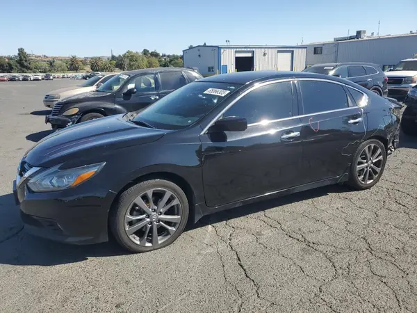 1N4AL3AP3JC280835 2018 NISSAN ALTIMA - Image 1