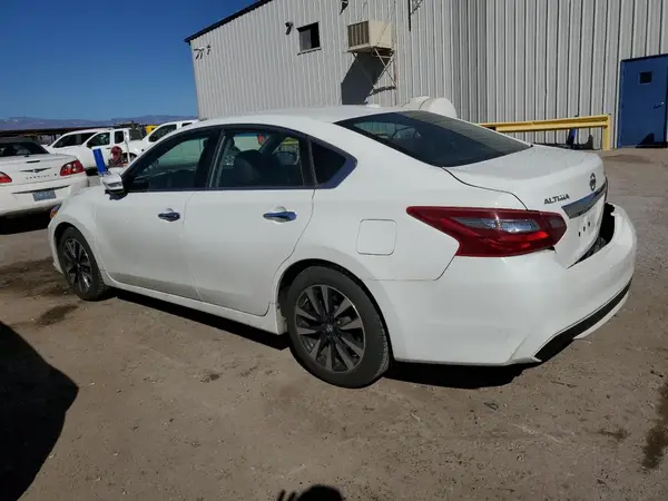 1N4AL3AP3JC283525 2018 NISSAN ALTIMA - Image 2