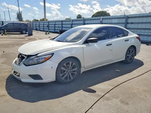 1N4AL3AP3JC285131 2018 NISSAN ALTIMA - Image 1