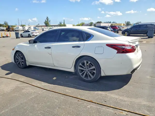 1N4AL3AP3JC285131 2018 NISSAN ALTIMA - Image 2