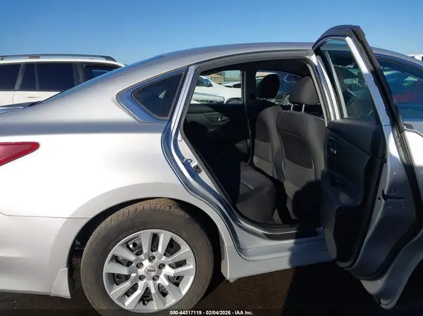 1N4AL3AP3JC290572 2018 NISSAN ALTIMA - Image 8