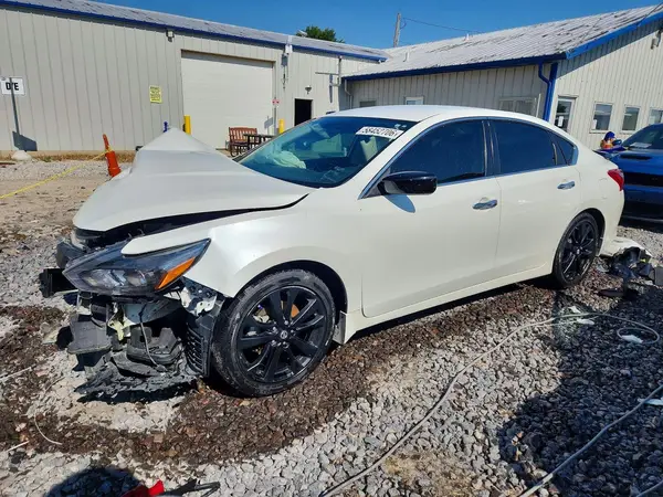 1N4AL3AP3JC292211 2018 NISSAN ALTIMA - Image 1