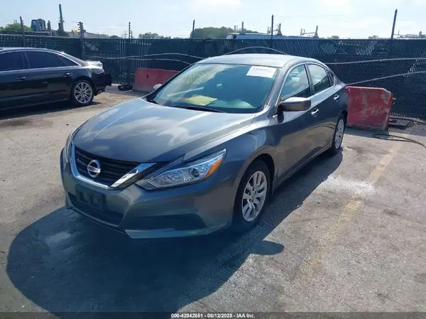 1N4AL3AP3JC293567 2018 NISSAN ALTIMA - Image 2