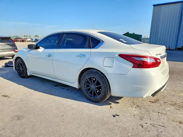 1N4AL3AP3JC294279 2018 NISSAN ALTIMA - Image 2