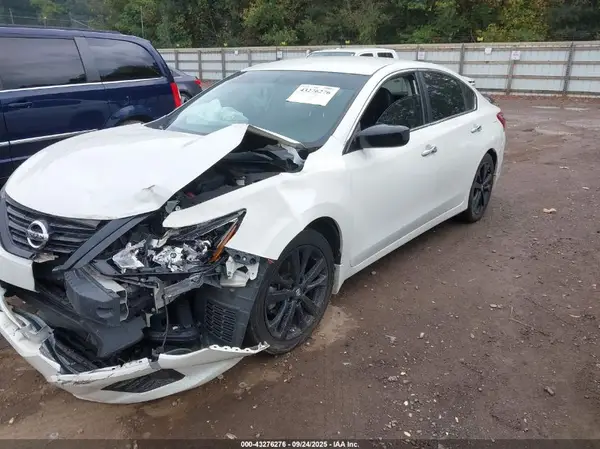 1N4AL3AP3JC294525 2018 NISSAN ALTIMA - Image 2