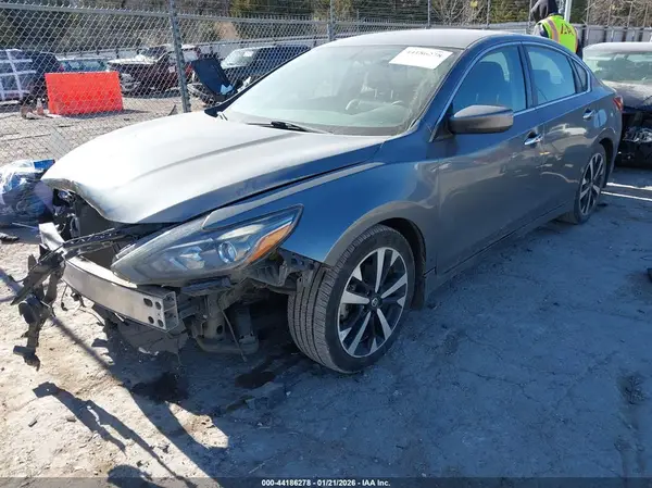 1N4AL3AP3JC294587 2018 NISSAN ALTIMA - Image 2